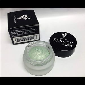 Younique splurge shadow - charming